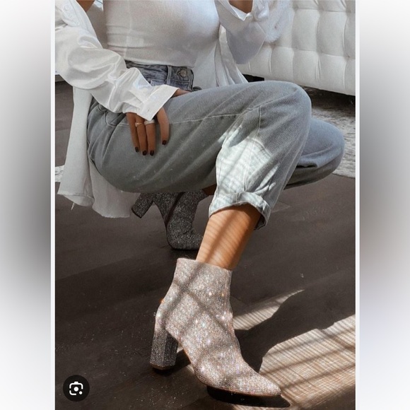 Betsey Johnson Cady Rhinestone Bootie Silver 8.0-8.5 NWT Zara - Picture 4 of 15